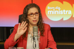 esther dweck no bom dia, ministra.