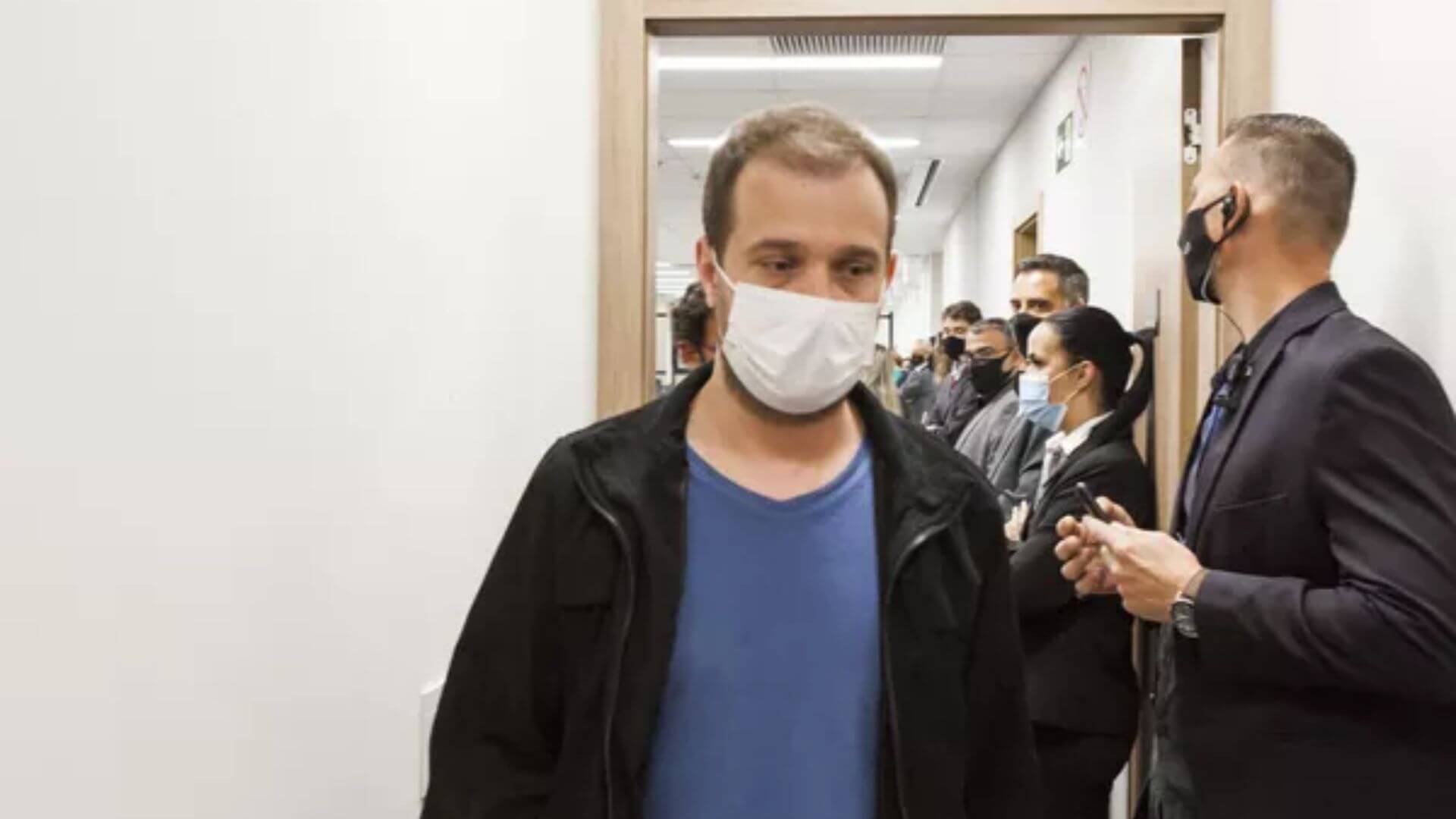 condenado sobre incendio da boate kiss e liberado para sair e trabalhar