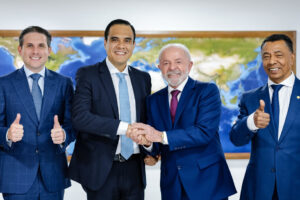 lula apresenta o gustavo feliciano como novo ministro do turismo