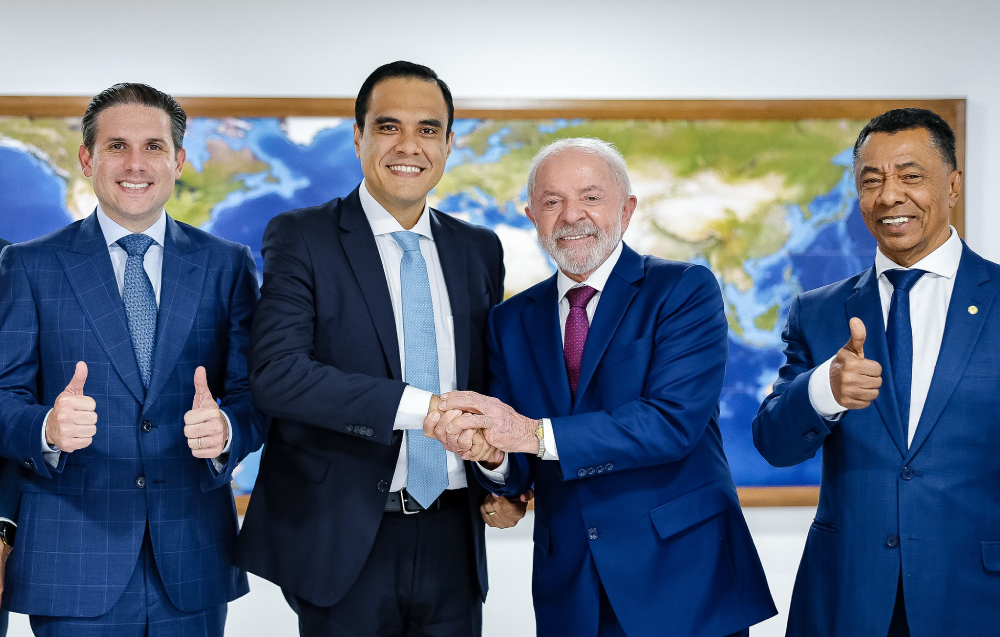 lula apresenta o gustavo feliciano como novo ministro do turismo