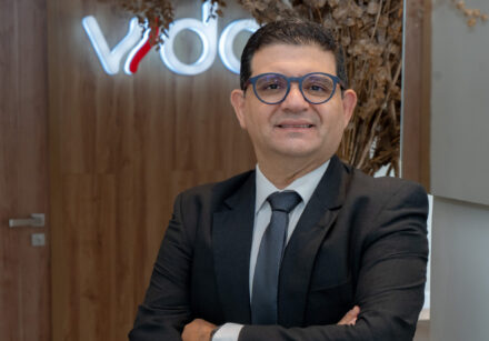 Descomplique a endometriose com informação segura e linguagem acessível: no livro “Descomplicando a Endometriose”, o ginecologista e cirurgião minimamente invasivo Jardel Pereira Soares explica sintomas, diagnóstico, tratamentos e a importância de uma abordagem multidisciplinar e humanizada para que mulheres retomem o controle da própria saúde.