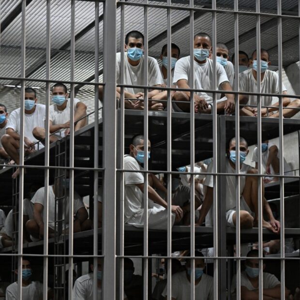 une figure du journalisme "anti woke" devient rédactrice en chef de cbs news