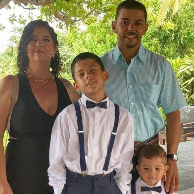 bmw bate em carro e deixa cinco pessoas da mesma família mortas no interior de sp