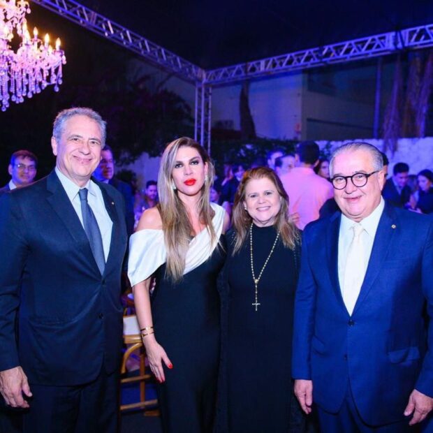 Deputado Carlos Zaratini, Mirtes Roriz, Luciana Dutra e o deputado Augusto Coutinho - Fotos: André Almeida
