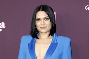 vh1's 3rd annual "dear mama: a love letter to moms" arrivals