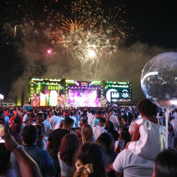 Bem-vindo, 2026: público celebra a chegada do ano-novo em festa na Esplanada  | Jornal de Brasília