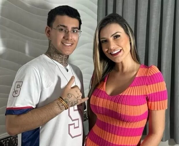 andressa urach e o filho arthur urach 1695898695336 v2 900x506.jpg
