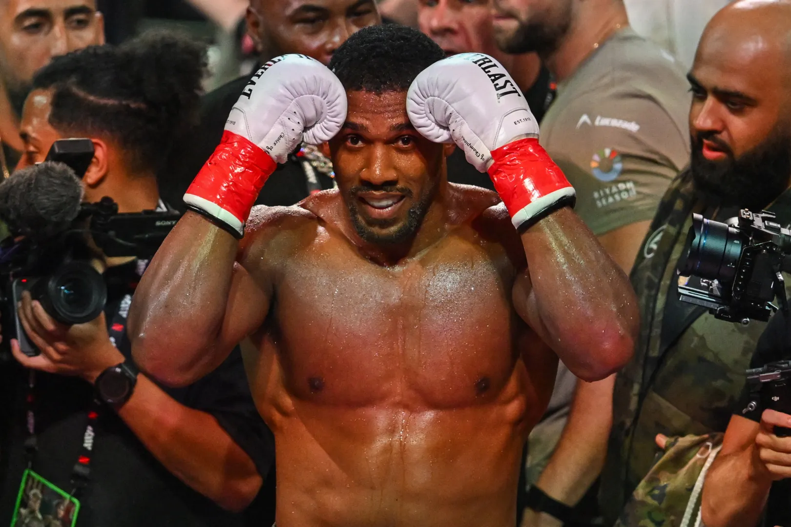 british boxer anthony joshua celebrates 1046895457