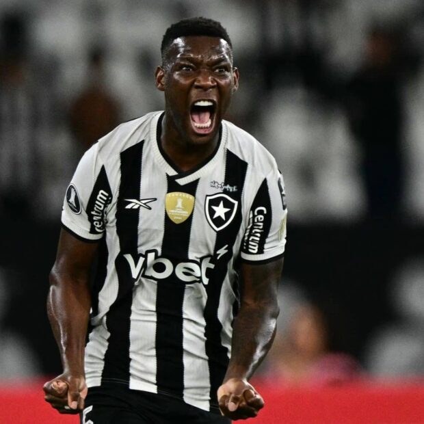 patrick de paula botafogo scaled e1763750611432