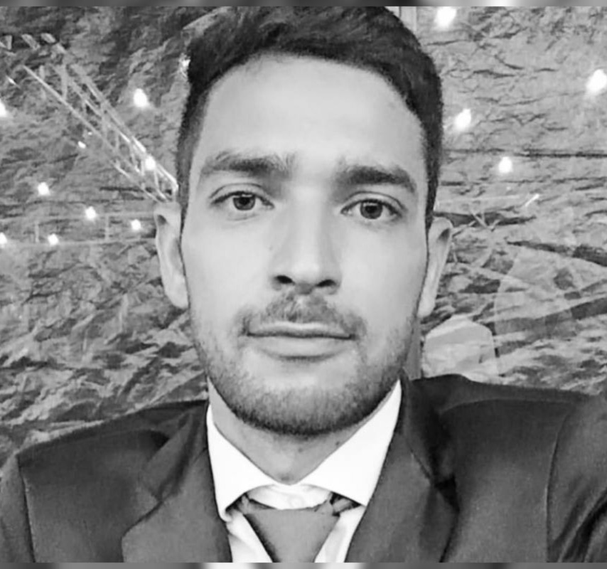 homem morre em parada de ônibus na df 150, em sobradinho ii joão emmanuel moura, professor de uma escola particular créditos reprodução rede sociais