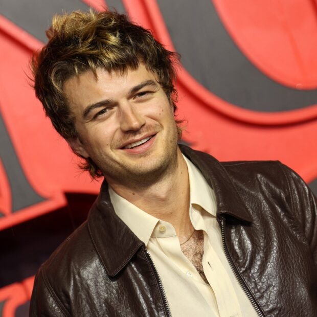 Joe Keery stranger things