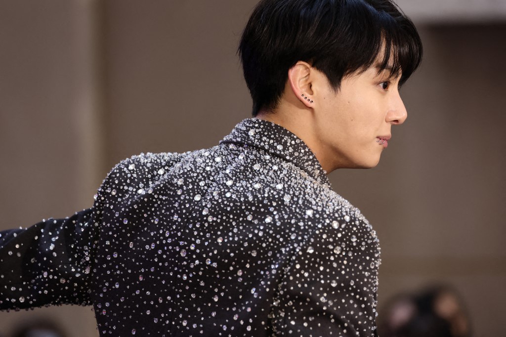 jung kook performs on nbc's "today"