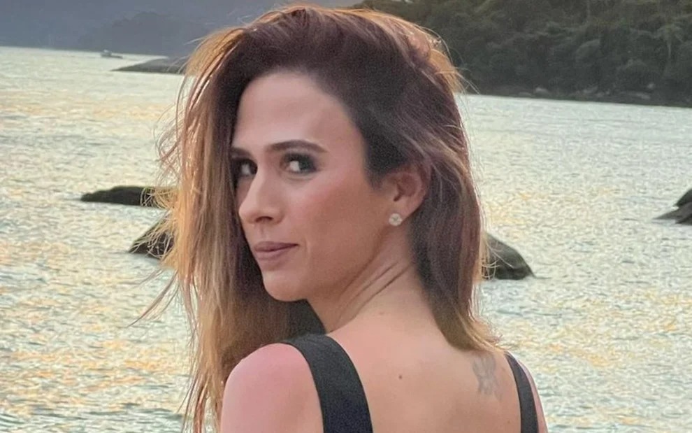 tata werneck corpo terra vermelha foto instagram fixed large