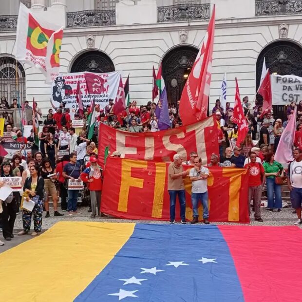 No Rio, Cinelândia tem protesto contra sequestro de Nicolás Maduro