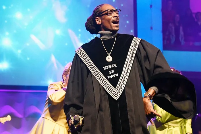 1f3ade0b55f6d6effe9d5a11e2c4cb5e43 21 snoop dogg.rhorizontal.w700