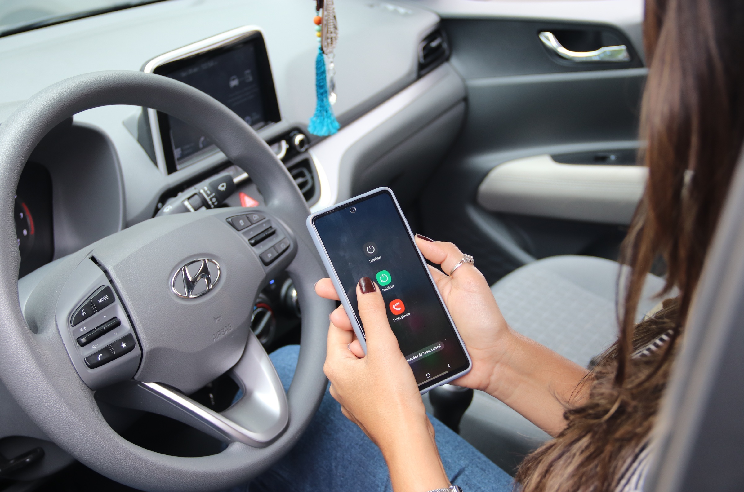 vanessa olinto celular no trânsito 1