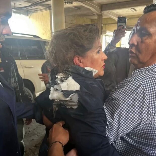 Bomba aatinge deputada no congresso de Honduras