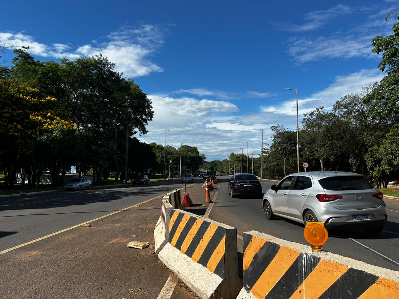 obras no eixão norte elevam alerta de acidentes créditos daniel xavier jornal de brasília