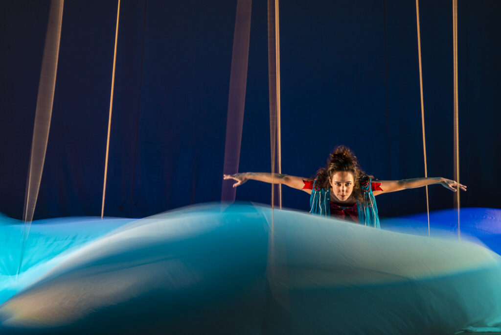 espetáculo À beira do sol, da cia. os buriti foto diego bresani (2)