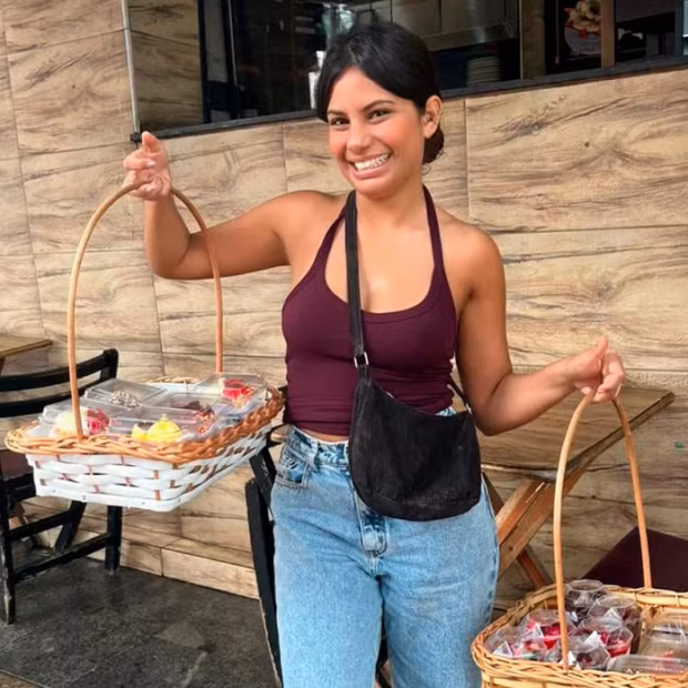 gabriela vende doces na rua cred arquivo pessoal