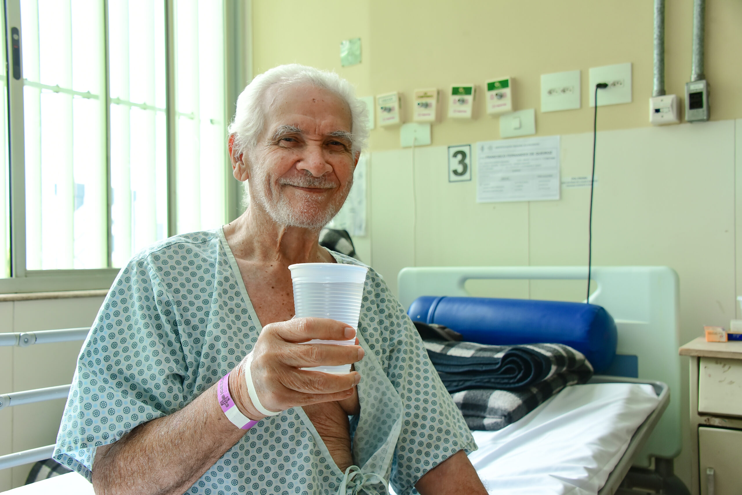 Desidratação em idosos: risco silencioso que imita Alzheimer