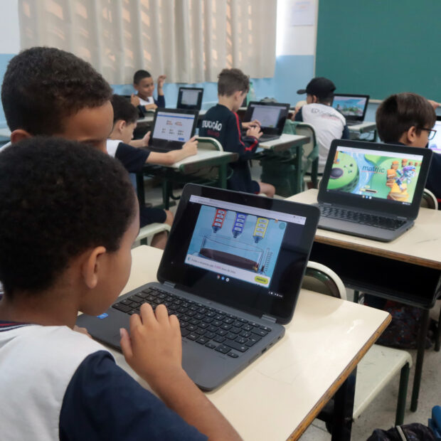 conectividade nas escolas