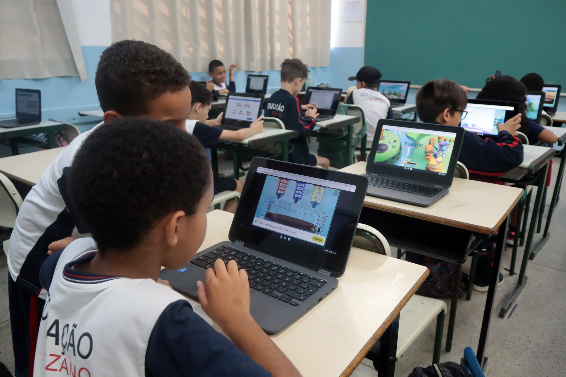 conectividade nas escolas
