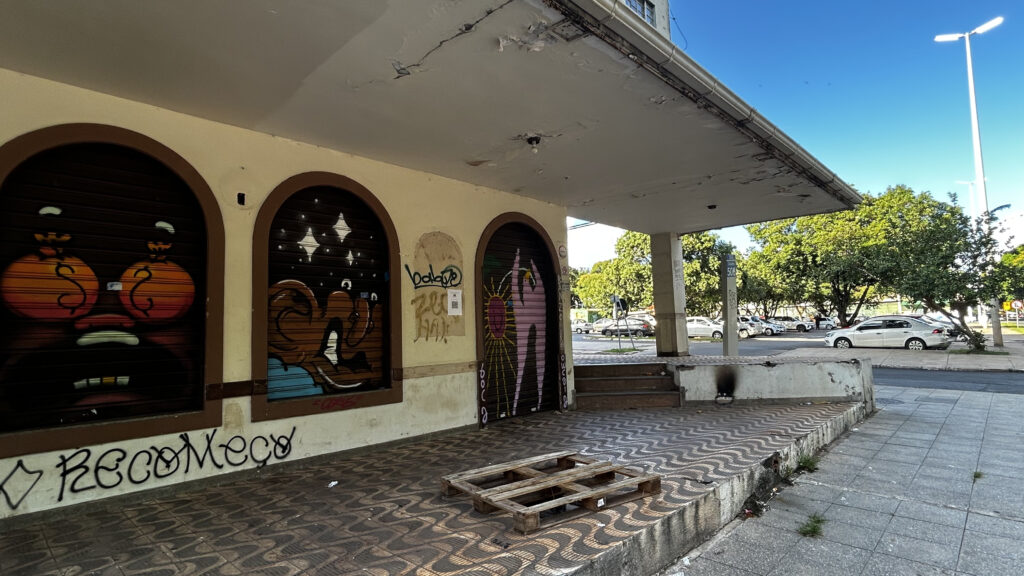 sqs 506 sul, predio onde funcionava um bar que encerrou as atividades em 2022 créditos daniel xavier jornal de brasília.