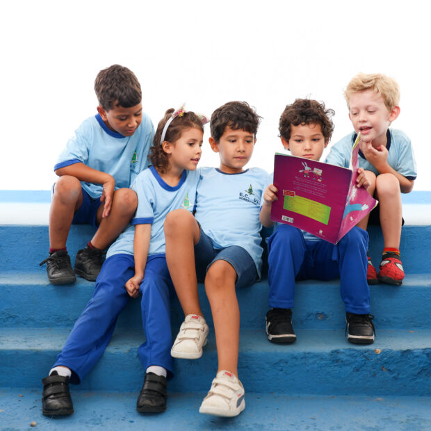 crianças escolas