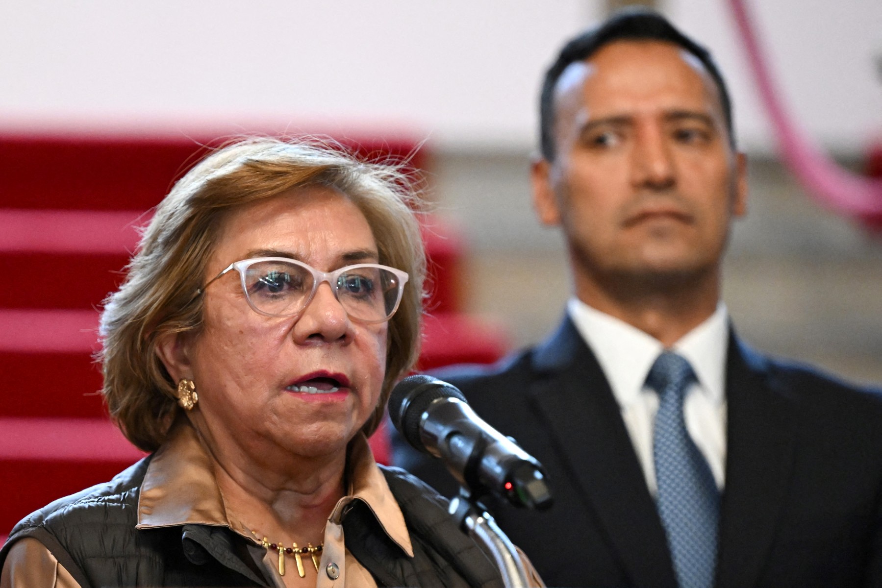 colombia ecuador government tariffs