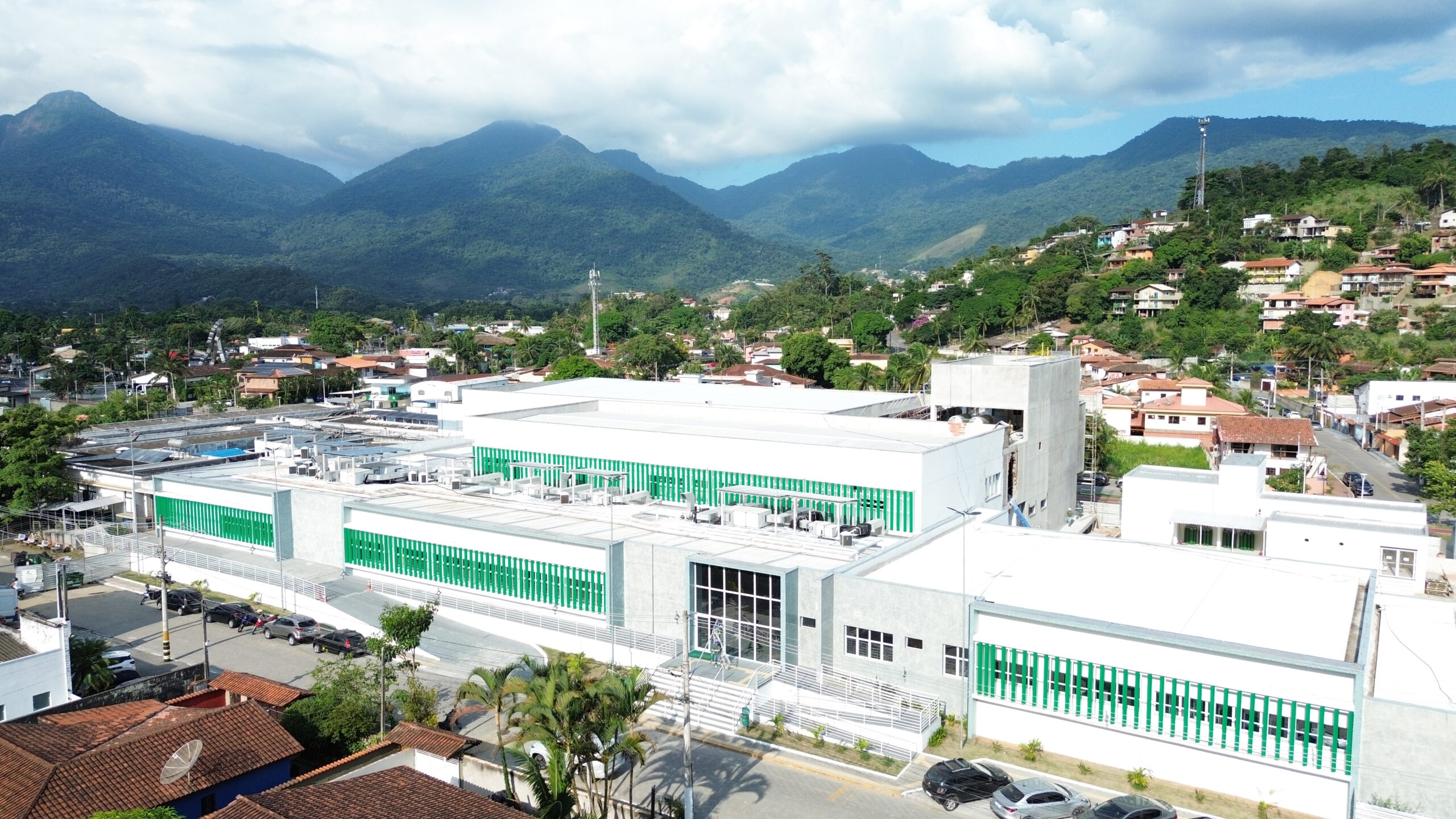 Ilhabela amplia maternidade e consolida posição entre os melhores sistemas de saúde pública do Brasil, reforçando o modelo humanizado e inovador de atendimento. Saiba como a cidade se destaca com investimentos em estrutura, tecnologia e gestão para garantir saúde de qualidade para a população.