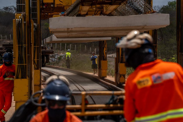 obras ferrovia 1