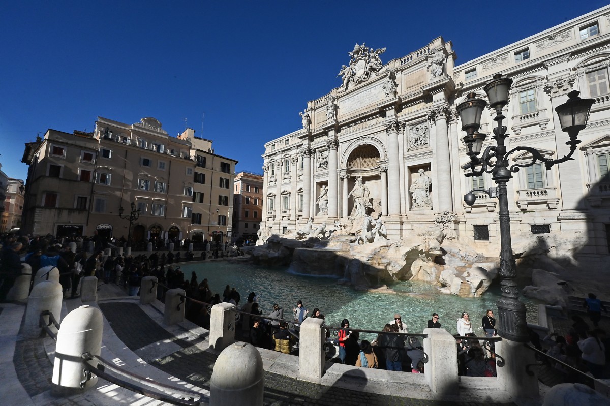 italy tourism ticket culture trevi fountain