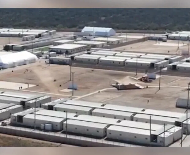 quarentena em centro de detenção do ice no texas após casos de sarampo