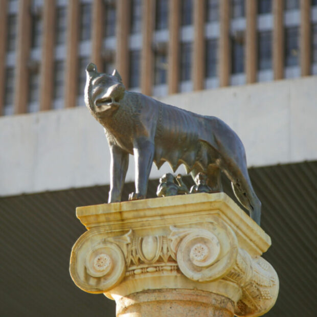 A Loba, Romulo e Remo Palácio do Buriti