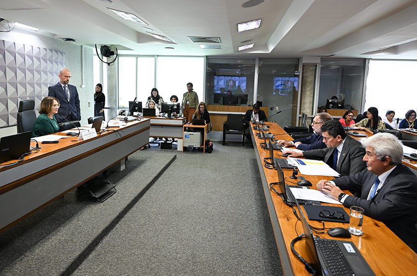 proibição de coleira de choque elétrico para