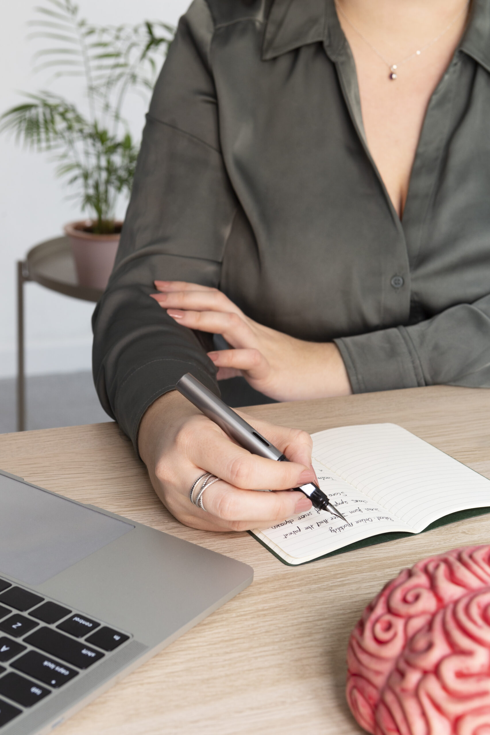 person conducting online psychologist therapy