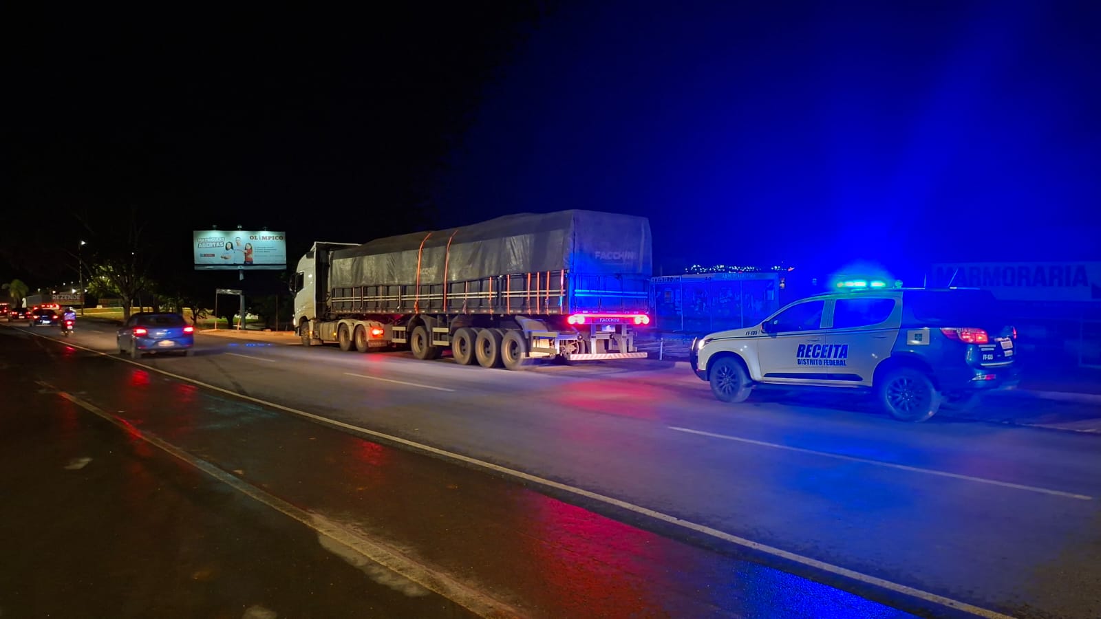 receita apreende carga de bebidas