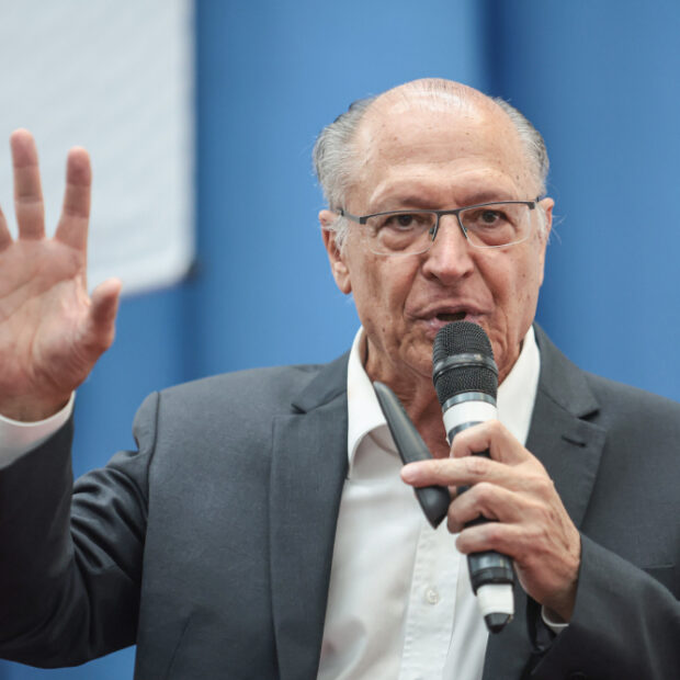vice presidente geraldo alckmin palestra na sintracon (sp). (1)