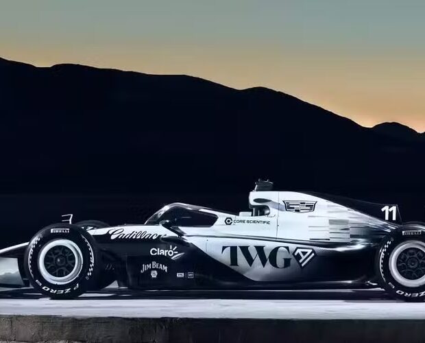 Equipe americana estreou com um anúncio caro durante um dos shows do intervalo do Super Bowl e recebeu um processo por plágio — Foto: Reprodução/F1