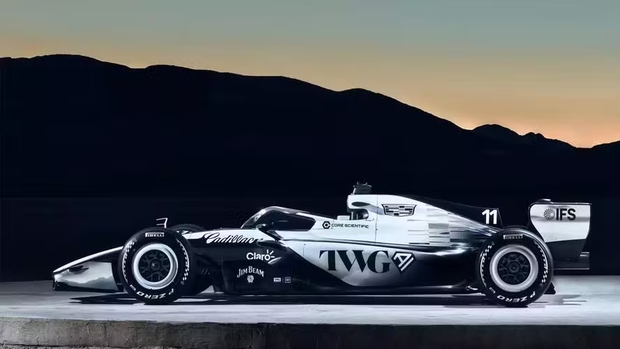 Equipe americana estreou com um anúncio caro durante um dos shows do intervalo do Super Bowl e recebeu um processo por plágio — Foto: Reprodução/F1