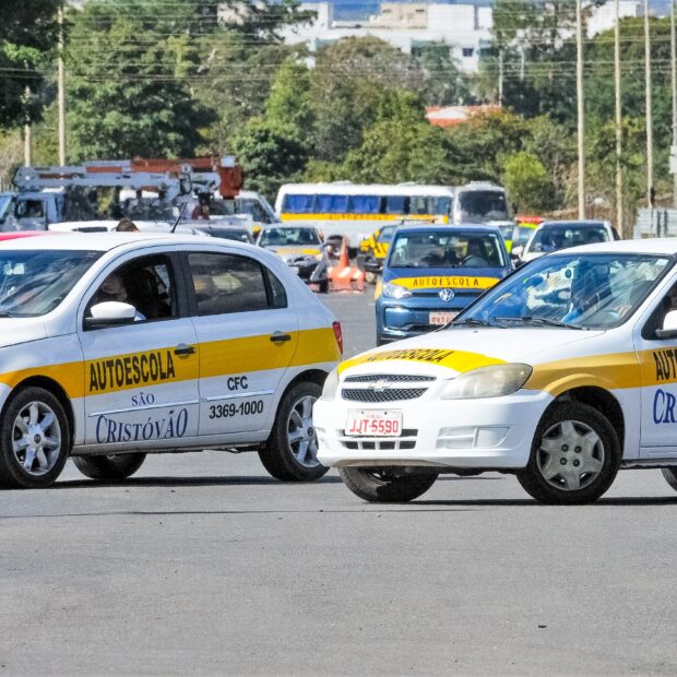11.2. instrutor de trânsito. foto paulo h. carvalho agência brasília