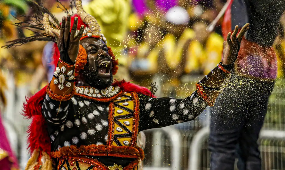 primeiro dia de carnaval em sp tem estreante campeã e vice de 2025