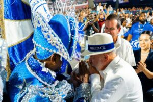 desfile em homenagem ao presidente lula