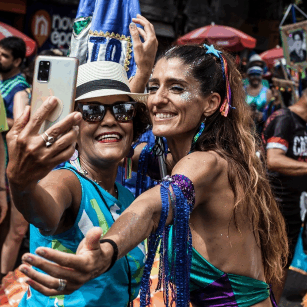 dicas para evitar o furto de celular nos blocos de carnaval