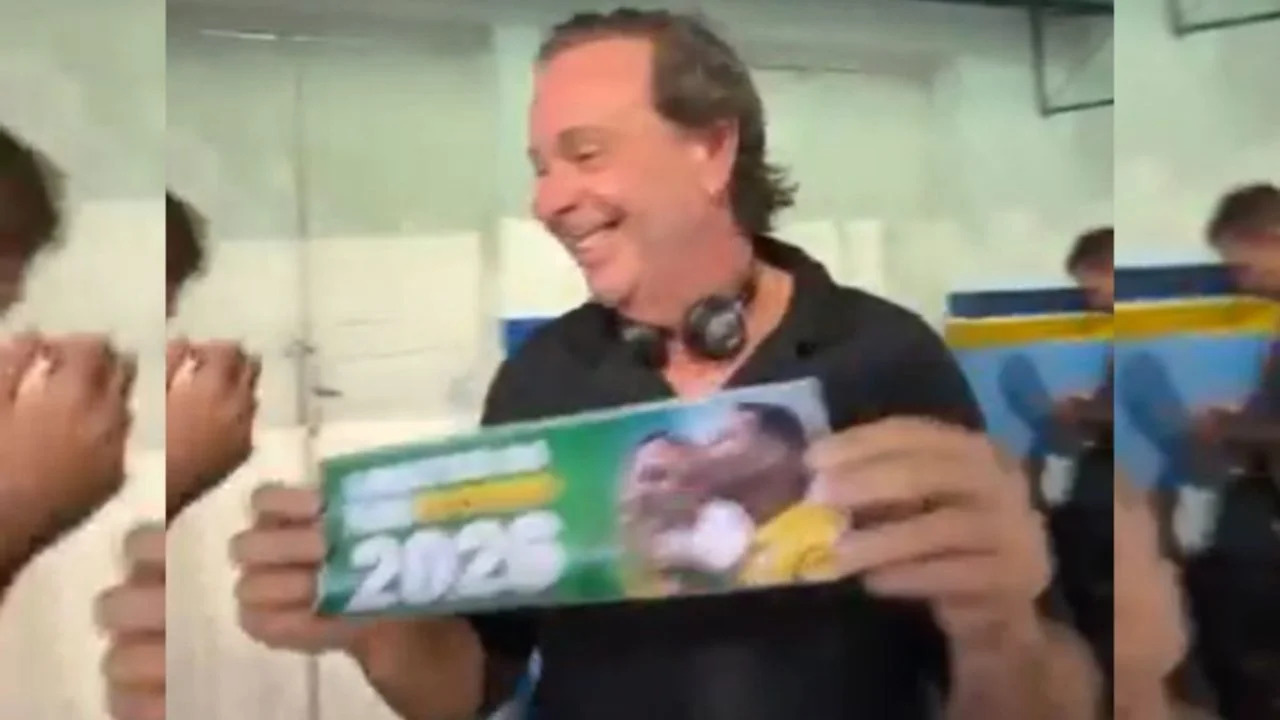 ex ministro de bolsonaro divulga adesivos pró flávio no carnaval e critica homenagem a lula