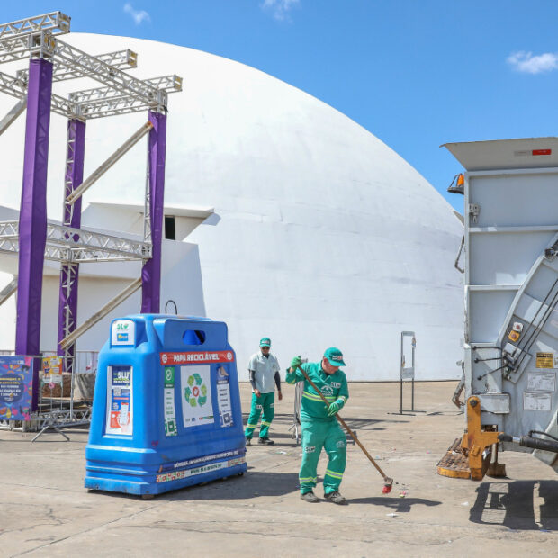 a agilidade do trabalho dos garis garante uma cidade limpa já na quarta feira