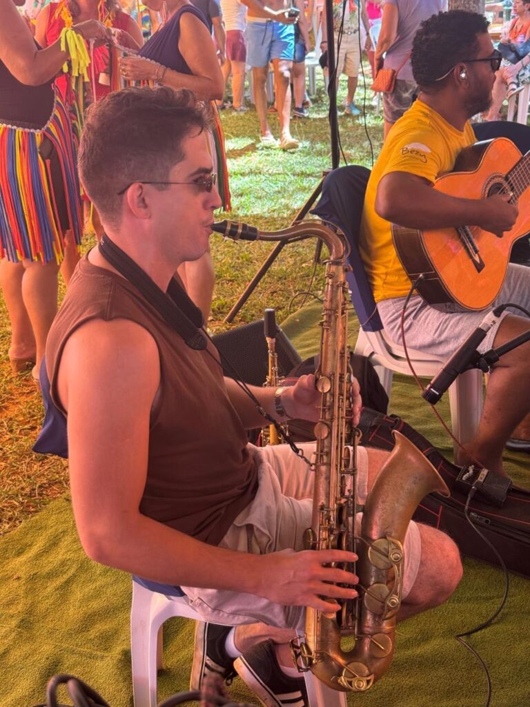 alô família choro no eixo!!! gratidão imensa a todas e todos que chegaram junto e fizeram o chor (1)