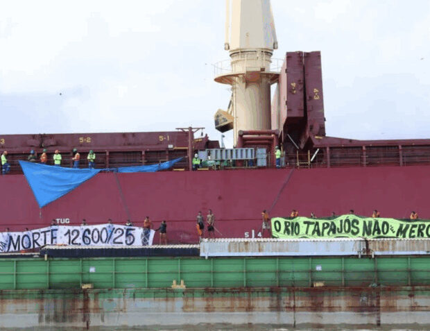 indigenas ocupam embarcacao da cargill no para