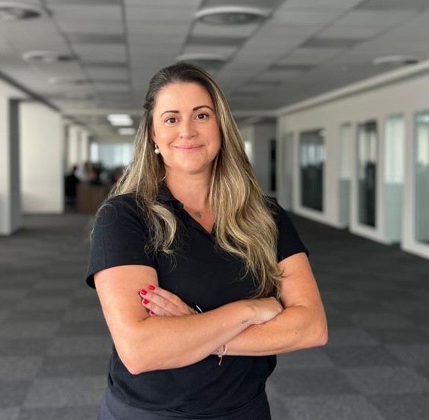 renata grahl gerente de marketing da granja faria